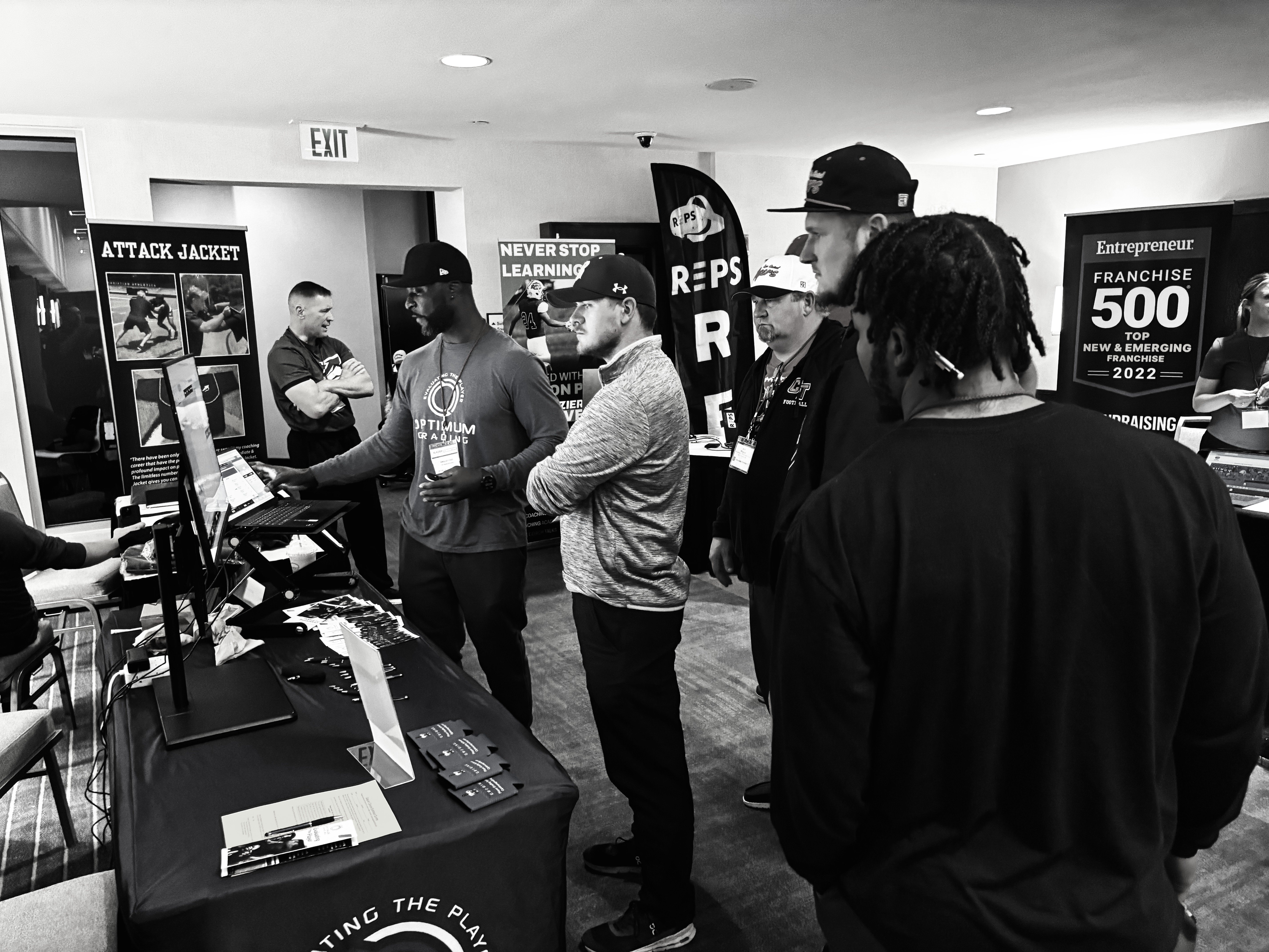 strength summit vendors